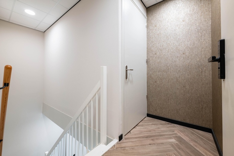 BedrijfsruimteaanHopperweg 11 17<br/> inHellevoetsluis