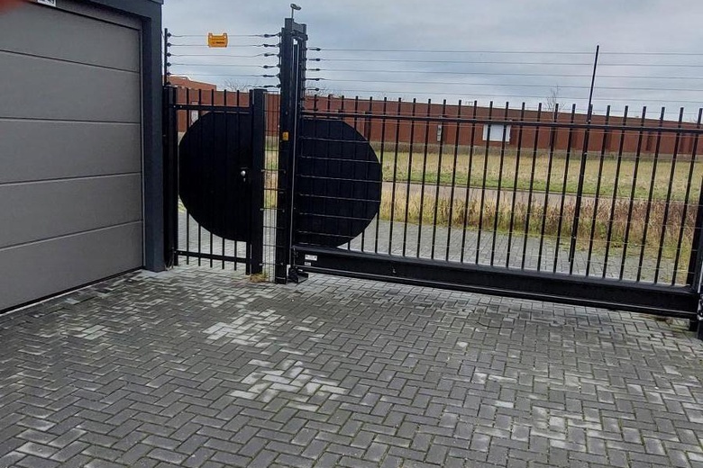 BedrijfsruimteaanBurgemeester Ritmeesterweg 22 63<br/> inDen Helder