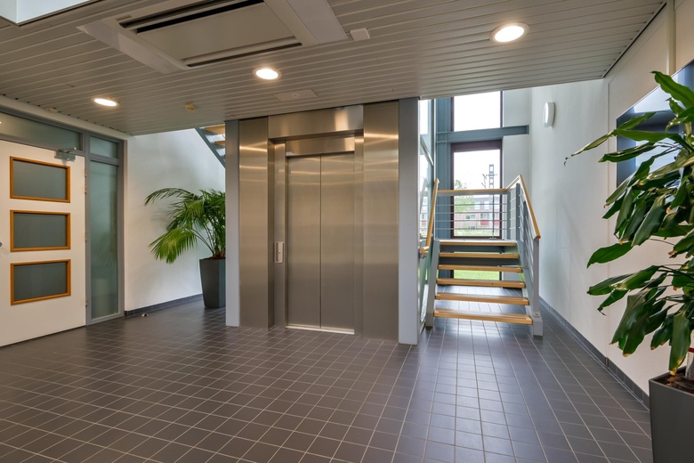 KantoorruimteaanDe Bouw 87 - 89<br/> inHouten KantoorruimteaanDe Bouw 87 - 89<br/> inHouten
