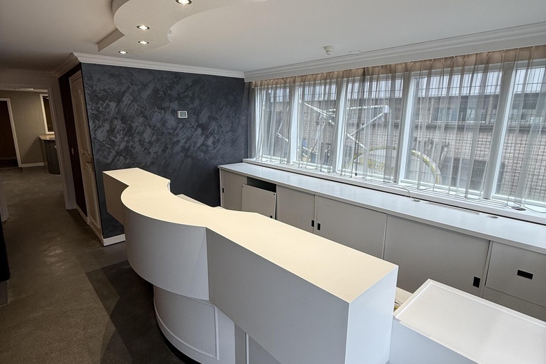 BedrijfsruimteaanEinsteinstraat 2<br/> inHillegom