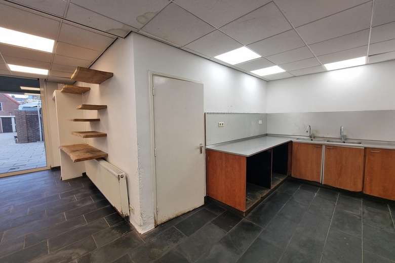 WinkelruimteaanVoorstraat 80<br/> inVianen