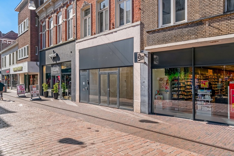 WinkelruimteaanSteenweg 18<br/> inRoermond