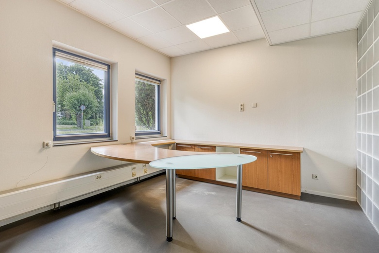 KantoorruimteaanBlokfluitlaan 19<br/> inOldenzaal KantoorruimteaanBlokfluitlaan 19<br/> inOldenzaal