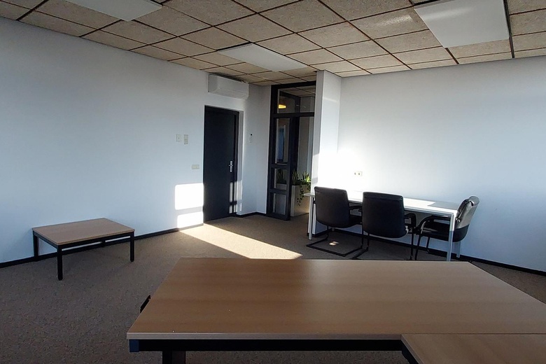 KantoorruimteaanSteeg 27<br/> inNeer