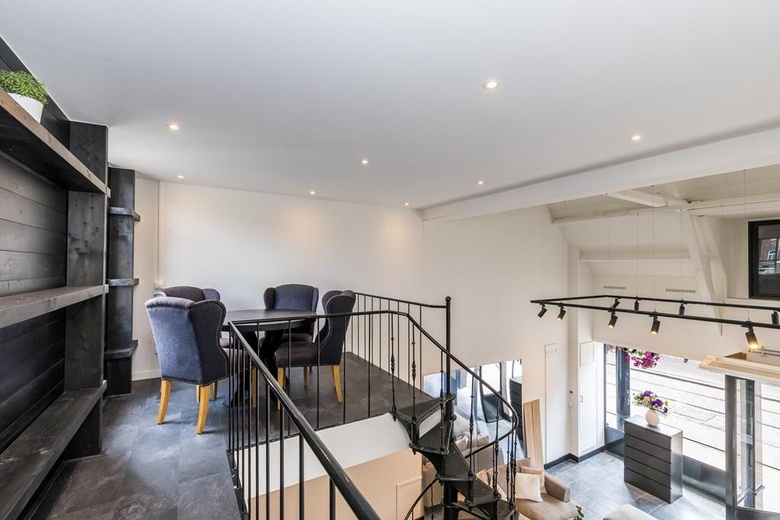WinkelruimteaanBergse Dorpsstraat 71<br/> inRotterdam WinkelruimteaanBergse Dorpsstraat 71<br/> inRotterdam