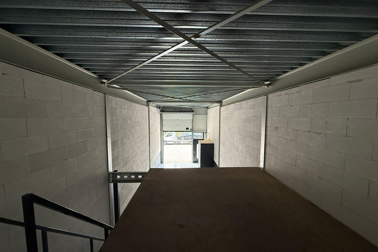 BedrijfsruimteaanBreedijk 15<br/> inHelmond BedrijfsruimteaanBreedijk 15<br/> inHelmond