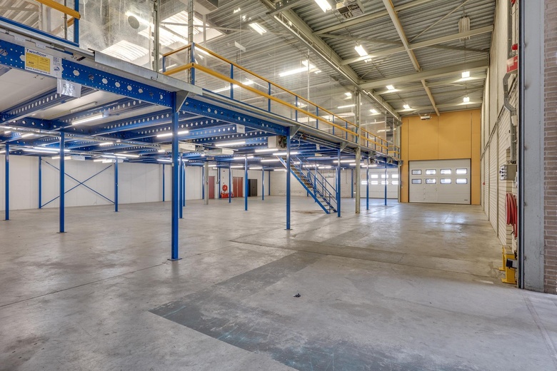 BedrijfsruimteaanDillenburgstraat 22<br/> inEindhoven BedrijfsruimteaanDillenburgstraat 22<br/> inEindhoven