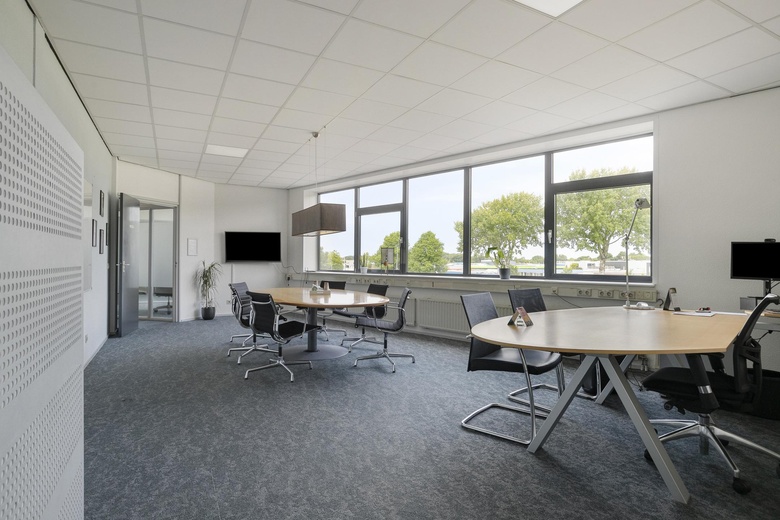 KantoorruimteaanTrawlerweg 8<br/> inVlaardingen KantoorruimteaanTrawlerweg 8<br/> inVlaardingen
