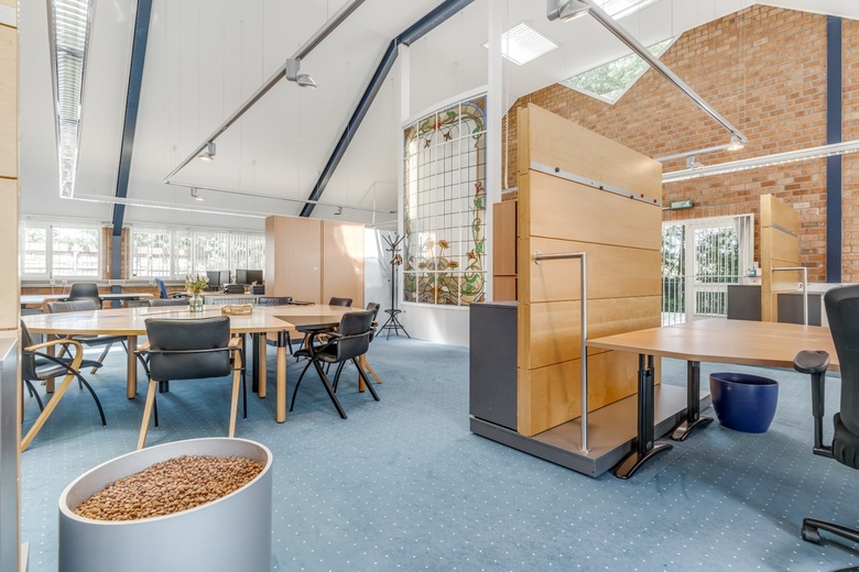 KantoorruimteaanStationsweg 84<br/> inHerkenbosch