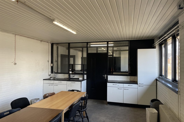 BedrijfsruimteaanEnschedesestraat 175<br/> inOldenzaal BedrijfsruimteaanEnschedesestraat 175<br/> inOldenzaal