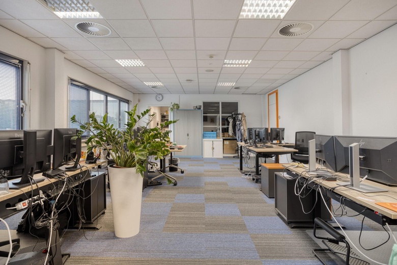 KantoorruimteaanBiesbosweg 4<br/> inWaalwijk KantoorruimteaanBiesbosweg 4<br/> inWaalwijk