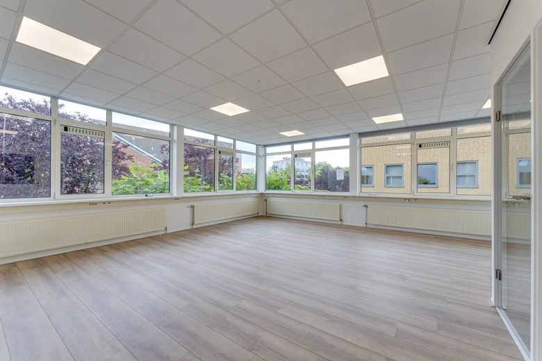 KantoorruimteaanPapiermolen 2 - 6<br/> inHouten