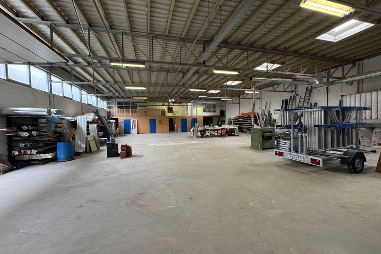 BedrijfsruimteaanMoeskampweg 10<br/> inDen Bosch BedrijfsruimteaanMoeskampweg 10<br/> inDen Bosch
