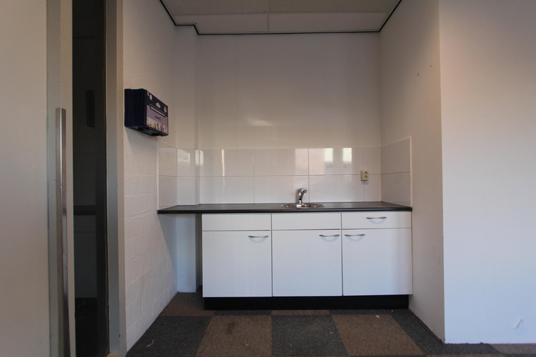 BedrijfsruimteaanDomineeslaan 91<br/> inZwanenburg