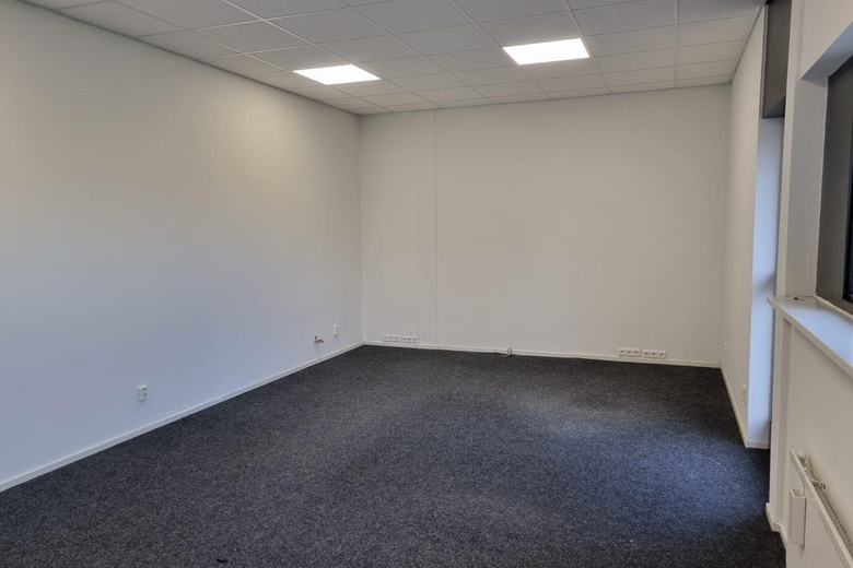 BedrijfsruimteaanZonnehorst 14<br/> inZutphen BedrijfsruimteaanZonnehorst 14<br/> inZutphen