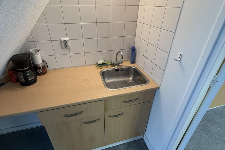 BedrijfsruimteaanEinsteinstraat 2<br/> inHillegom