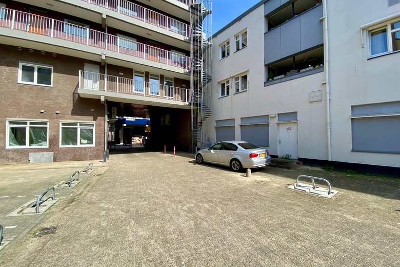 WinkelruimteaanKloosterwandstraat 22<br/> inRoermond WinkelruimteaanKloosterwandstraat 22<br/> inRoermond