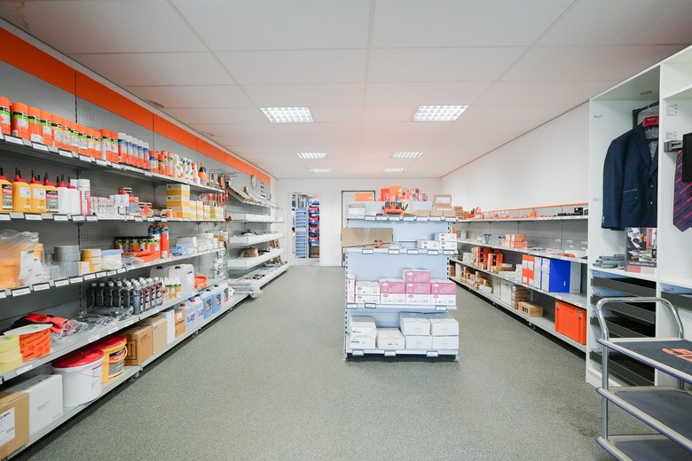 BedrijfsruimteaanTubantenweg 10<br/> inOss BedrijfsruimteaanTubantenweg 10<br/> inOss