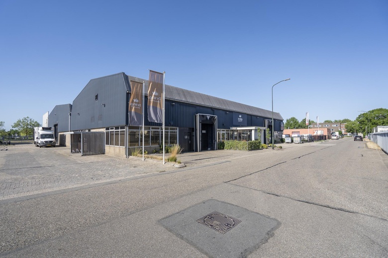 BedrijfsruimteaanIndustrieweg 31 - 33<br/> inWaardenburg BedrijfsruimteaanIndustrieweg 31 - 33<br/> inWaardenburg