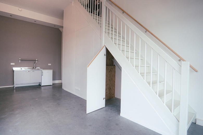 BedrijfsruimteaanAmbachtsweg 11 n<br/> inOosthuizen