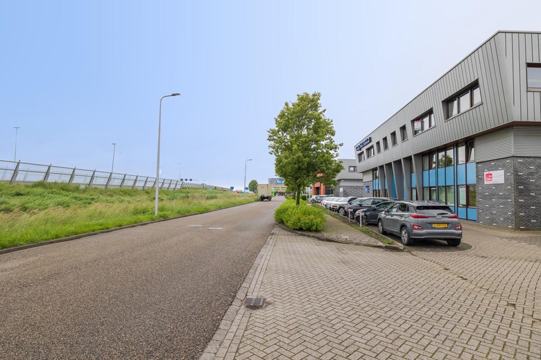 KantoorruimteaanVeenderveld 76<br/> inRoelofarendsveen KantoorruimteaanVeenderveld 76<br/> inRoelofarendsveen