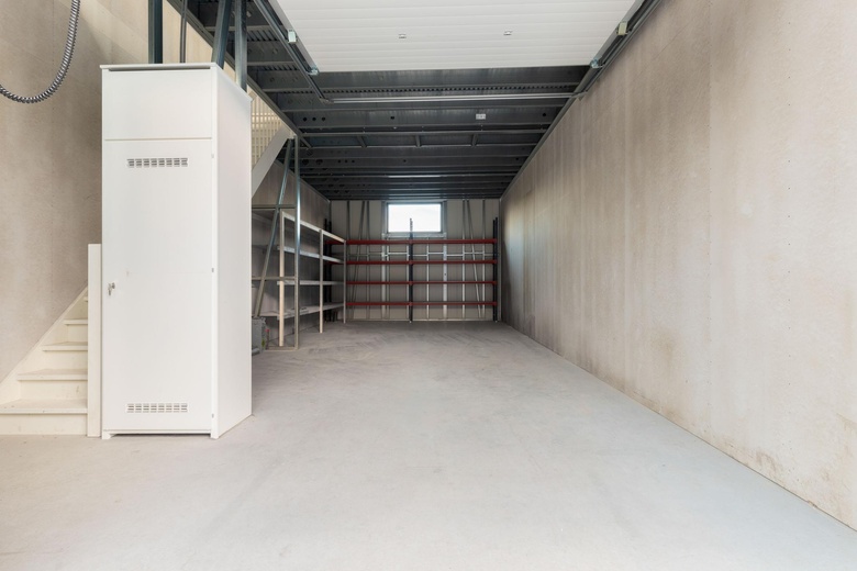 BedrijfsruimteaanHarmoniestraat 31<br/> inVelsen