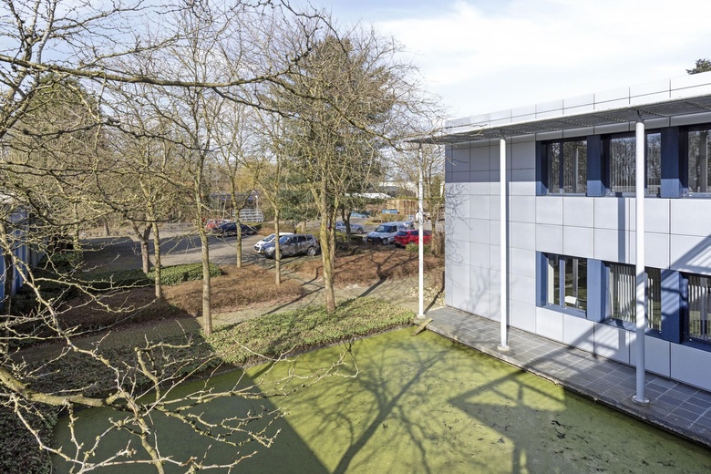 BedrijfsruimteaanGrotestraat 12<br/> inHeesbeen BedrijfsruimteaanGrotestraat 12<br/> inHeesbeen