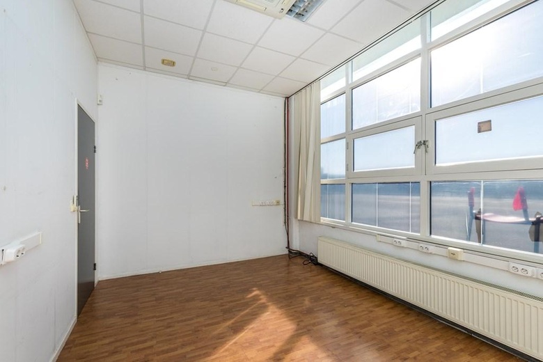 KantoorruimteaanPiekstraat 15 35<br/> inRotterdam KantoorruimteaanPiekstraat 15 35<br/> inRotterdam