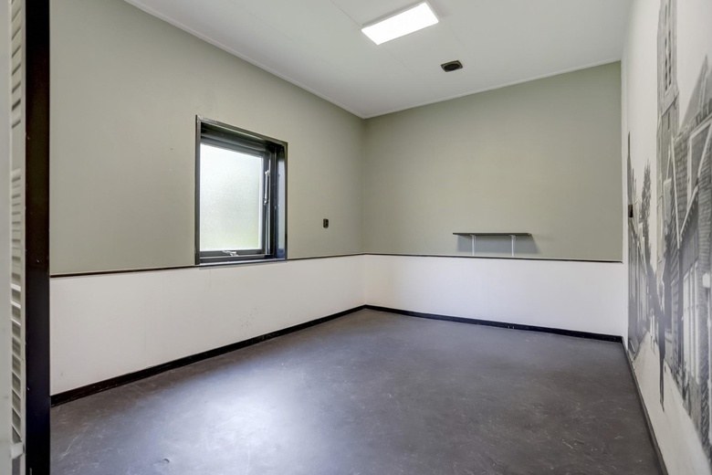 BedrijfsruimteaanJachthuisstraat 5<br/> inKloetinge BedrijfsruimteaanJachthuisstraat 5<br/> inKloetinge