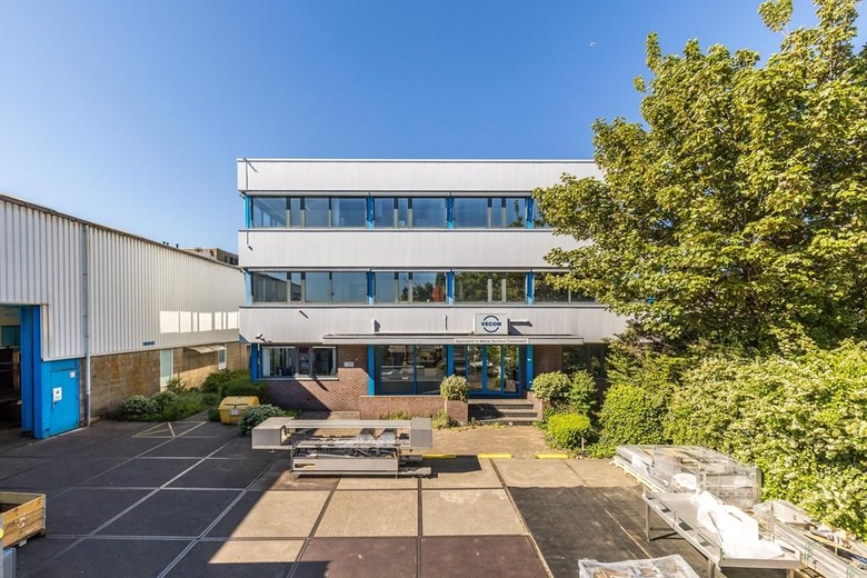 KantoorruimteaanMozartlaan 3<br/> inMaassluis KantoorruimteaanMozartlaan 3<br/> inMaassluis