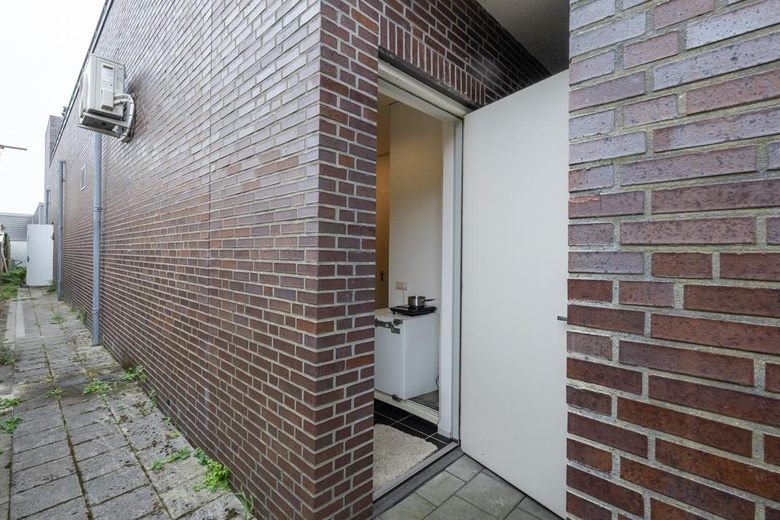WinkelruimteaanOranjeplein 12<br/> inStellendam WinkelruimteaanOranjeplein 12<br/> inStellendam
