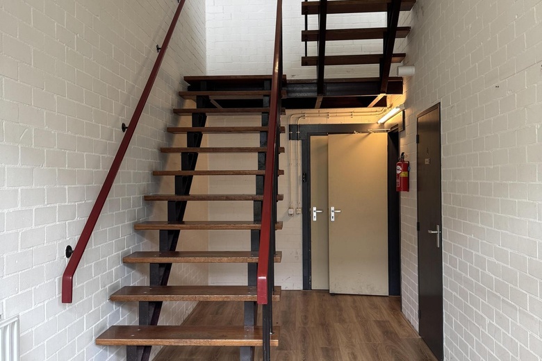 Kantoorruimteaanvan Houten Industriepark 12<br/> inWeesp Kantoorruimteaanvan Houten Industriepark 12<br/> inWeesp