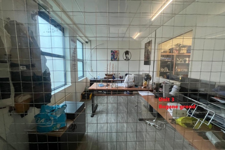 BedrijfsruimteaanBergveste 2<br/> inHouten BedrijfsruimteaanBergveste 2<br/> inHouten