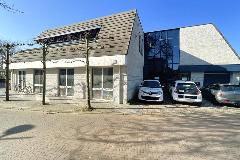 KantoorruimteaanMolenweg 1<br/> inErmelo KantoorruimteaanMolenweg 1<br/> inErmelo