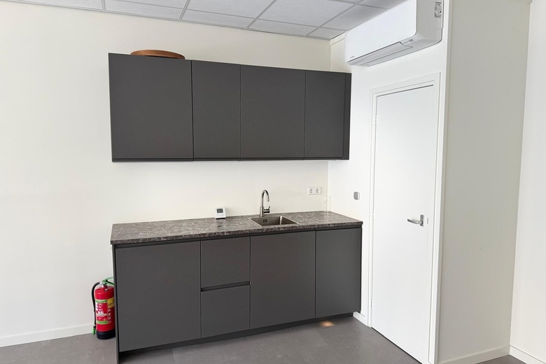 BedrijfsruimteaanHavenstraat 72 d<br/> inHuizen