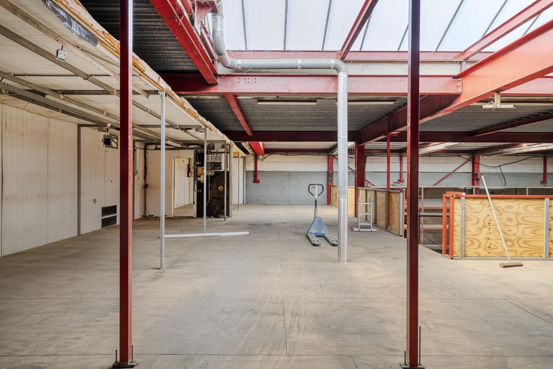 BedrijfsruimteaanIndustrieweg 2 E<br/> inMaassluis BedrijfsruimteaanIndustrieweg 2 E<br/> inMaassluis