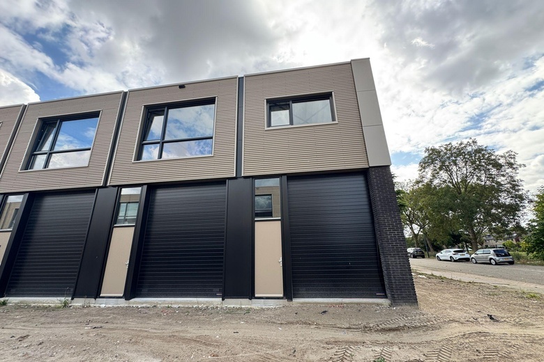 BedrijfsruimteaanHedikhuizerweg 15 A 1<br/> inDen Bosch