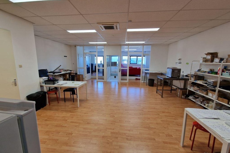 BedrijfsruimteaanOndernemingsweg 106<br/> inUithoorn