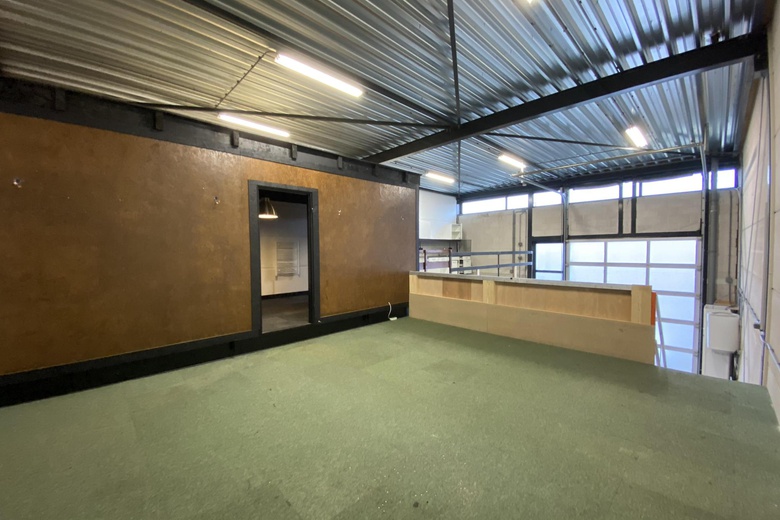 BedrijfsruimteaanAngstelpark 312<br/> inNieuwersluis BedrijfsruimteaanAngstelpark 312<br/> inNieuwersluis