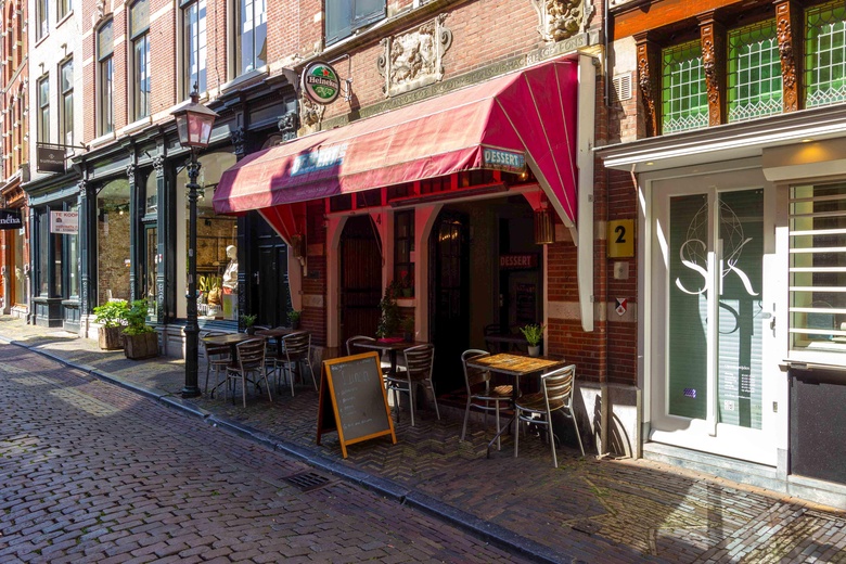 Bekijk foto 1 van Warmoesstraat 4