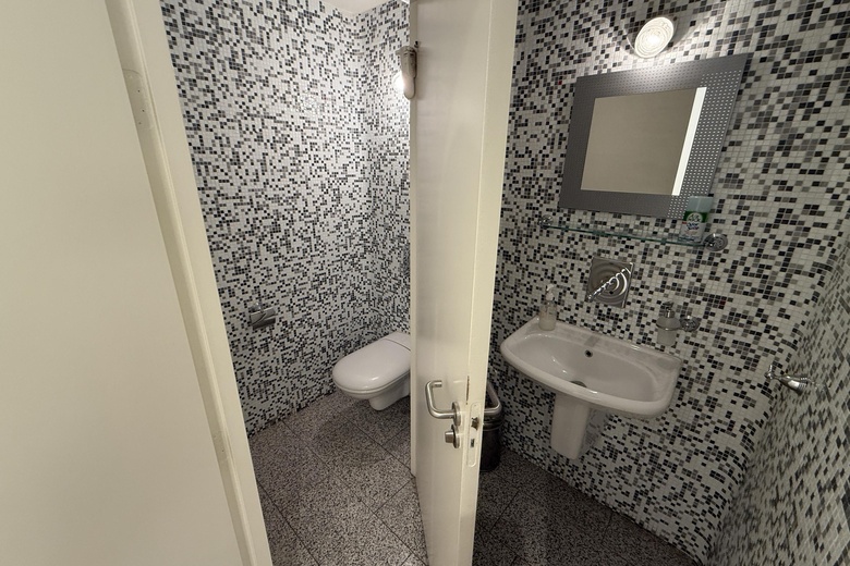 KantoorruimteaanBloemkwekersstraat 72 A<br/> inRotterdam