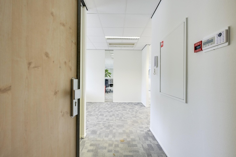 KantoorruimteaanHet Spoor 94<br/> inHouten KantoorruimteaanHet Spoor 94<br/> inHouten
