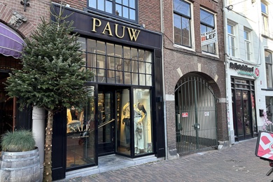 Bekijk foto 2 van Oudkerkhof 12