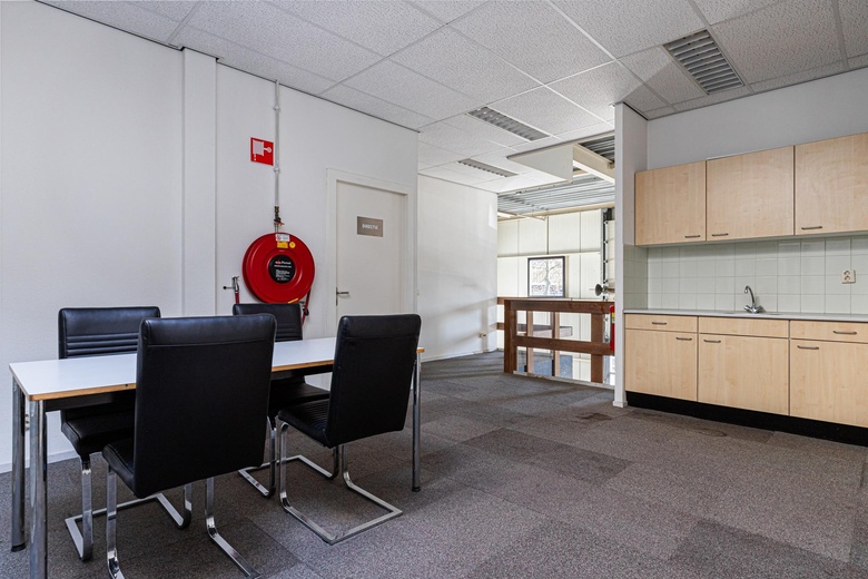 BedrijfsruimteaanEuromarkt 127<br/> inAlphen aan den Rijn