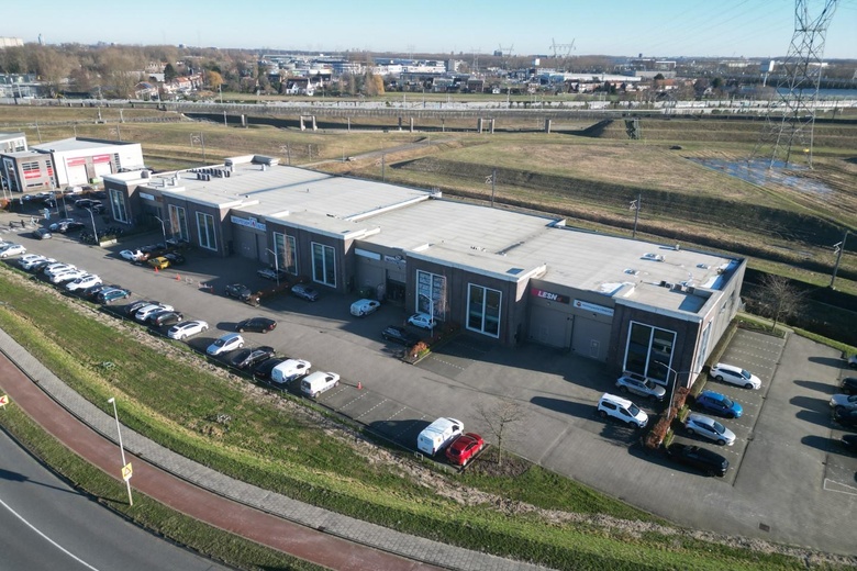 Bekijk foto 1 van Zwaalweg 7