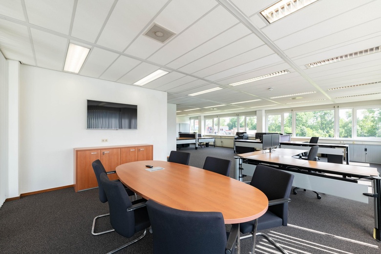 KantoorruimteaanCurieweg 7<br/> inSpijkenisse KantoorruimteaanCurieweg 7<br/> inSpijkenisse