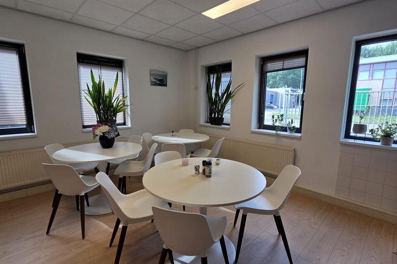 KantoorruimteaanOperetteweg 4<br/> inAlmere KantoorruimteaanOperetteweg 4<br/> inAlmere