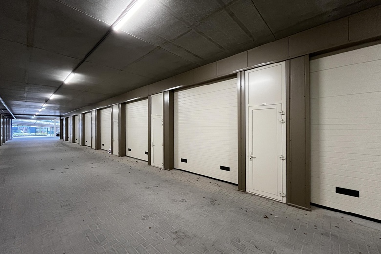 Bekijk foto Bedrijfsruimte aan de Palmpolstraat 99 G 70 in Almere