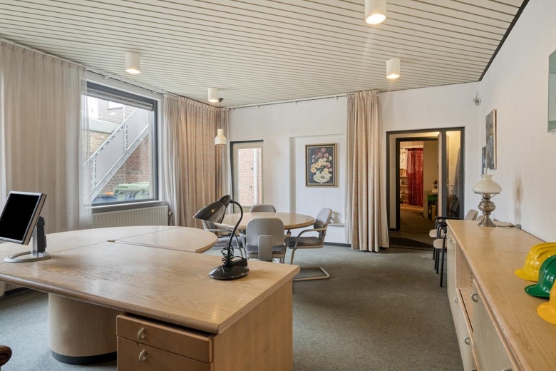 WinkelruimteaanKaaistraat 25<br/> inSteenbergen WinkelruimteaanKaaistraat 25<br/> inSteenbergen
