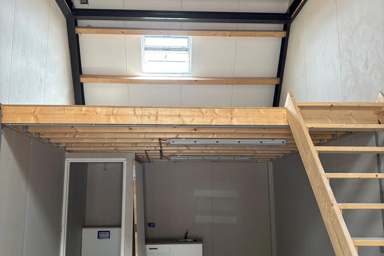 BedrijfsruimteaanBroekermeerdijk 8<br/> inWatergang